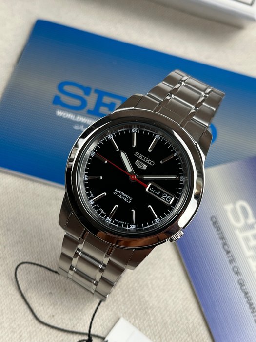 Reloj para Hombre Automático Japonés SEIKO 5 SNKE53J1