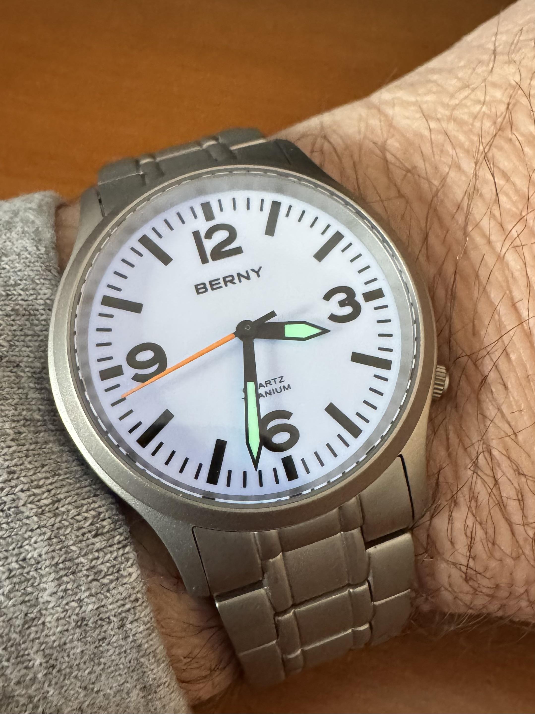Reloj para Hombre de Titanio BERNY 2576