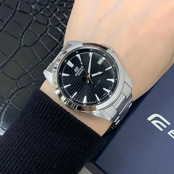 Reloj para Hombre Cuarzo CASIO Edifice EFV-140D-1AV